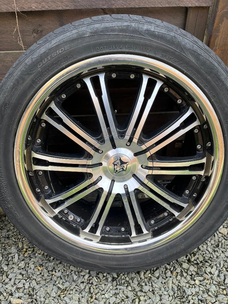 Toyota Hilux velgen+ banden, Auto-onderdelen, Ophalen, 20 inch, Band(en)