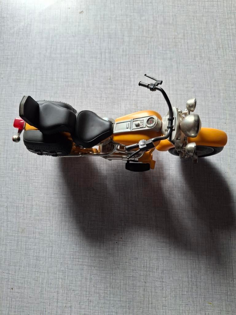 Model moto, Ophalen
