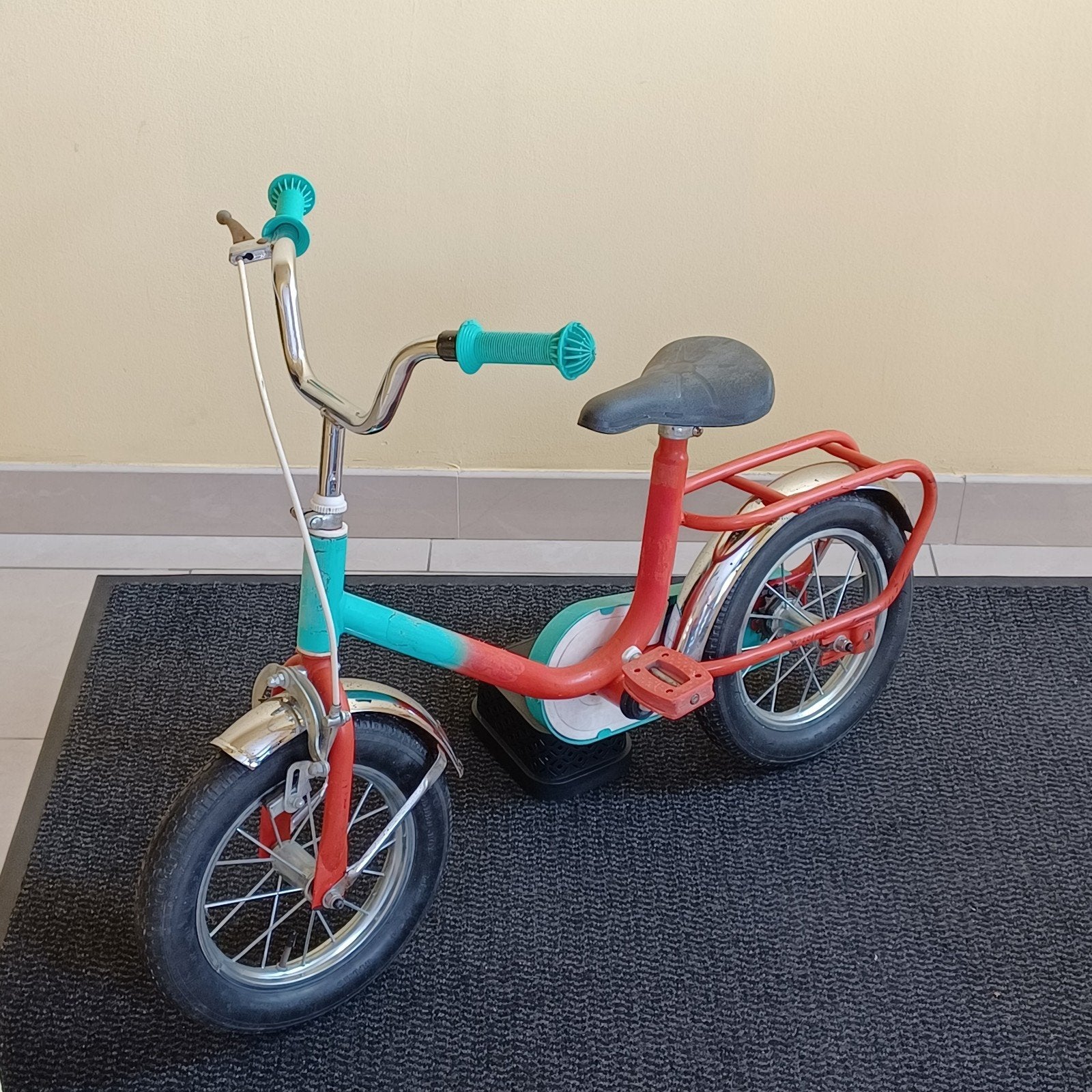 Magnifique vélo vintage de 12 pouces pour enfants, qui attir, Vélos & Vélomoteurs, Enlèvement, Utilisé, Moins de 16 pouces