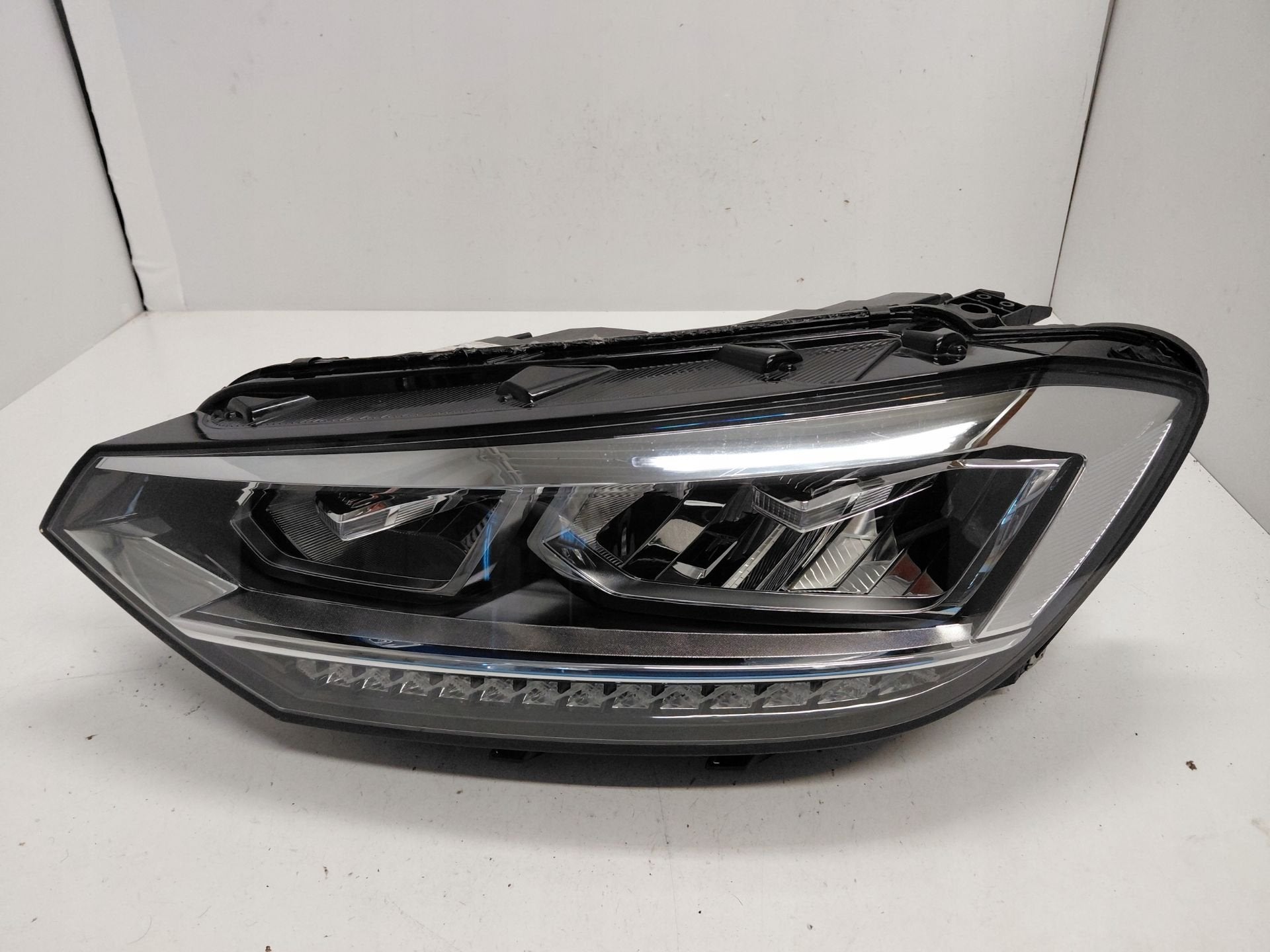 Phare gauche pour VOLKSWAGEN Touran II 5TB941035E, Volkswagen, Volkswagen AG, Vw@volkswagen.de, Utilisé