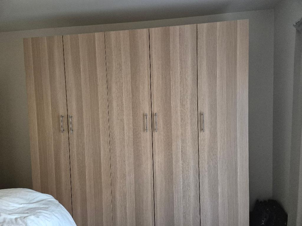 Kleerkast., Huis en Inrichting, Kasten | Kleerkasten, Ophalen, Met deur(en), 200 cm of meer, Zo goed als nieuw