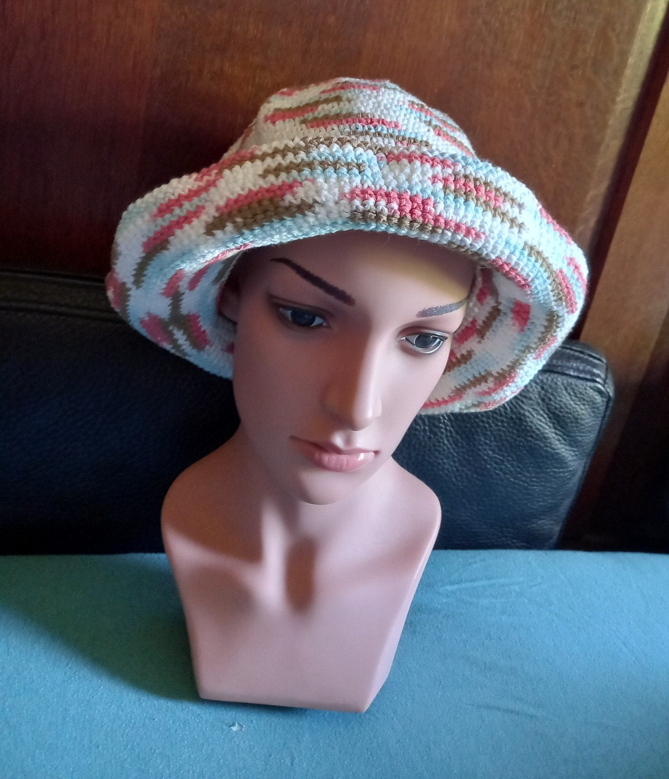Tête de mannequin, Enlèvement