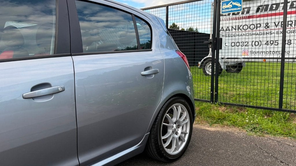 Opel Corsa 1.6 Turbo 16v GSI | Nette Staat | Onderhoudsboek, Autos, Argent ou Gris, Achat, Entreprise, Boîte manuelle