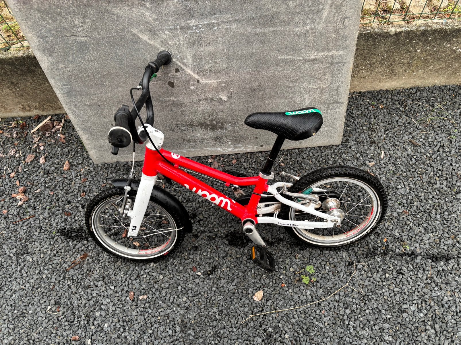 Woom 2 kinderfiets (14 inch) - Rood + optioneel spatbord, Ophalen, Gebruikt, Velgrem, Minder dan 16 inch