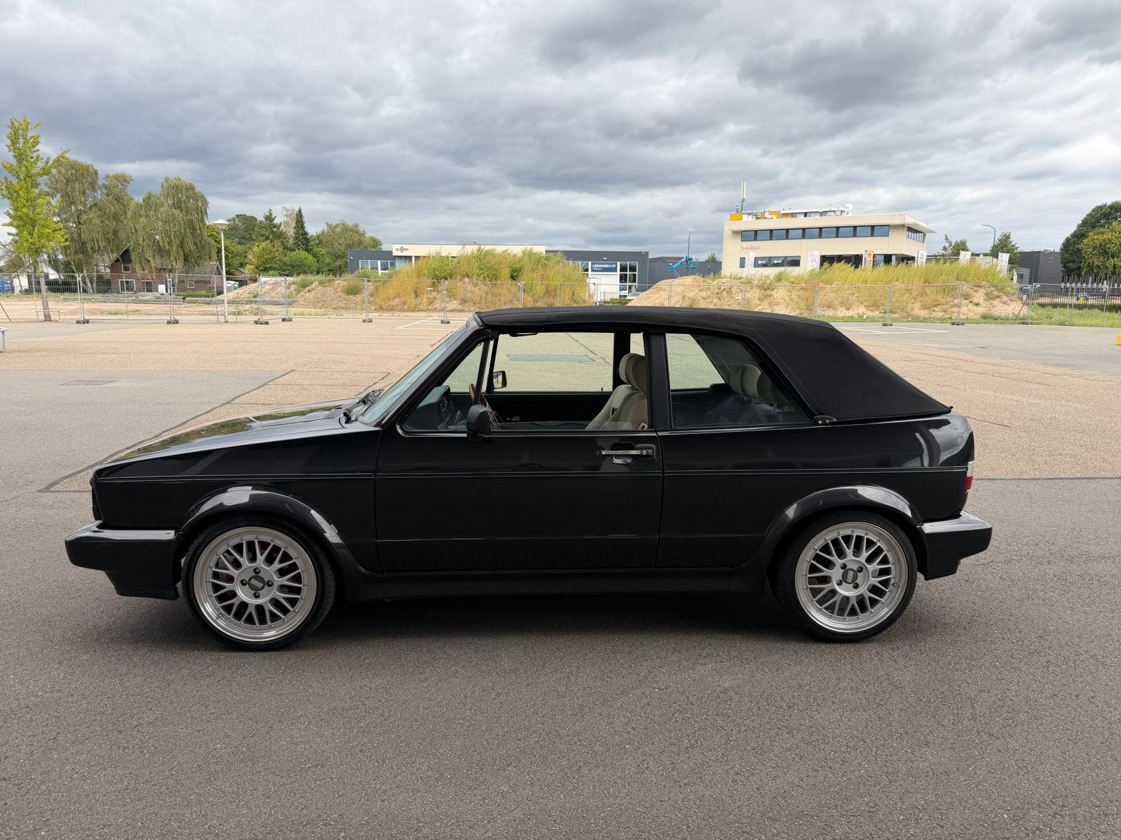 Volkswagen golf mk1 cabriolet oldtimer, Bluetooth, Cabriolet, Grijs, Te koop