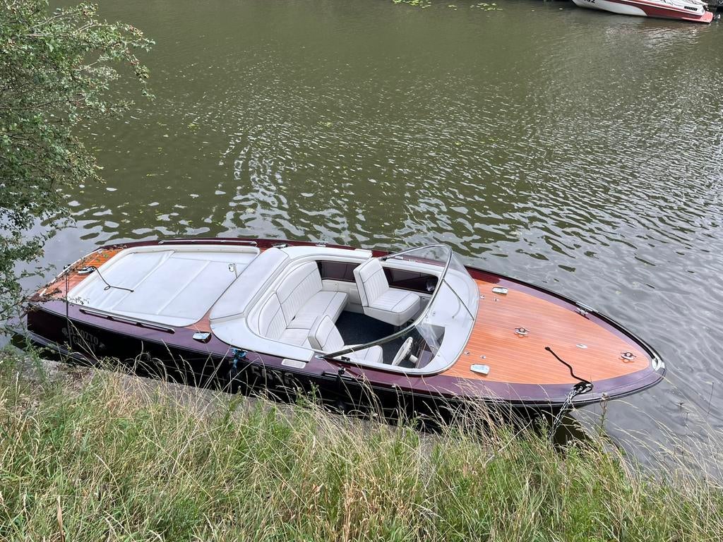 ! Vente rapide ! Bateau à moteur Boesch 680 Deluxe, 50 ch ou plus, Diesel, Enlèvement, Utilisé