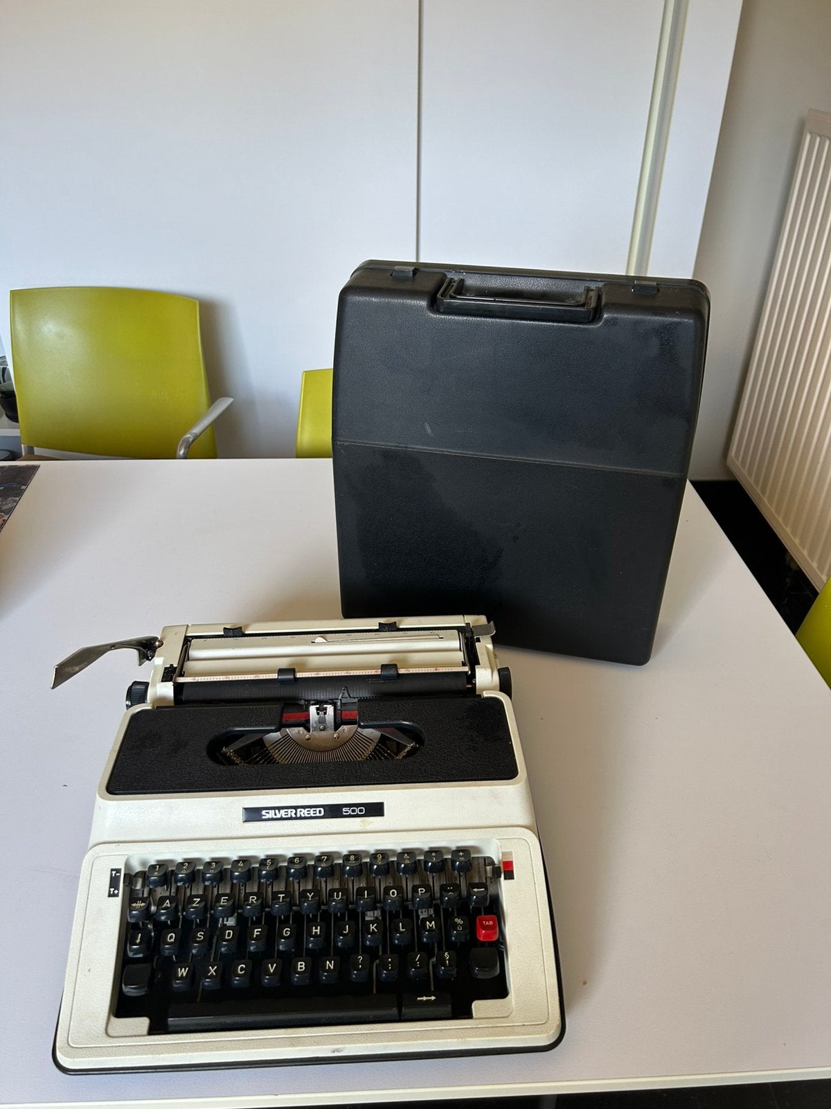 Vintage Silver Reed 500 schrijfmachine met koffer, Diversen, Typemachines, Ophalen, Gebruikt