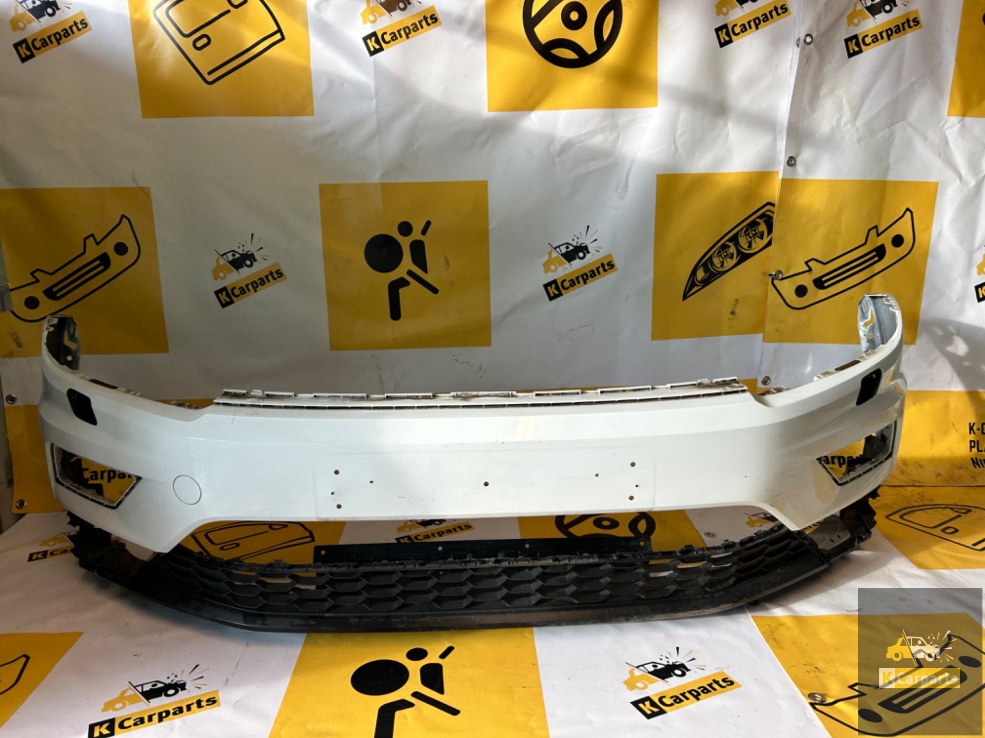 Voorbumper Volkswagen Tiguan PDC ORIGINEEL 5NA807221, Info@fabrikant.eu, Bumper, Fabrikant BV, Gebruikt