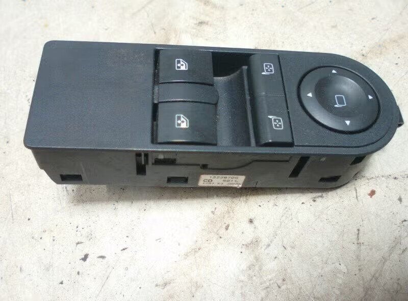 RAAMSCHAKELAAR LINKS VOOR Opel Astra H (L48) (13228706), Bahnhofsplatz 65423 Rüsselsheim am Main, DE, Enlèvement ou Envoi, Opel