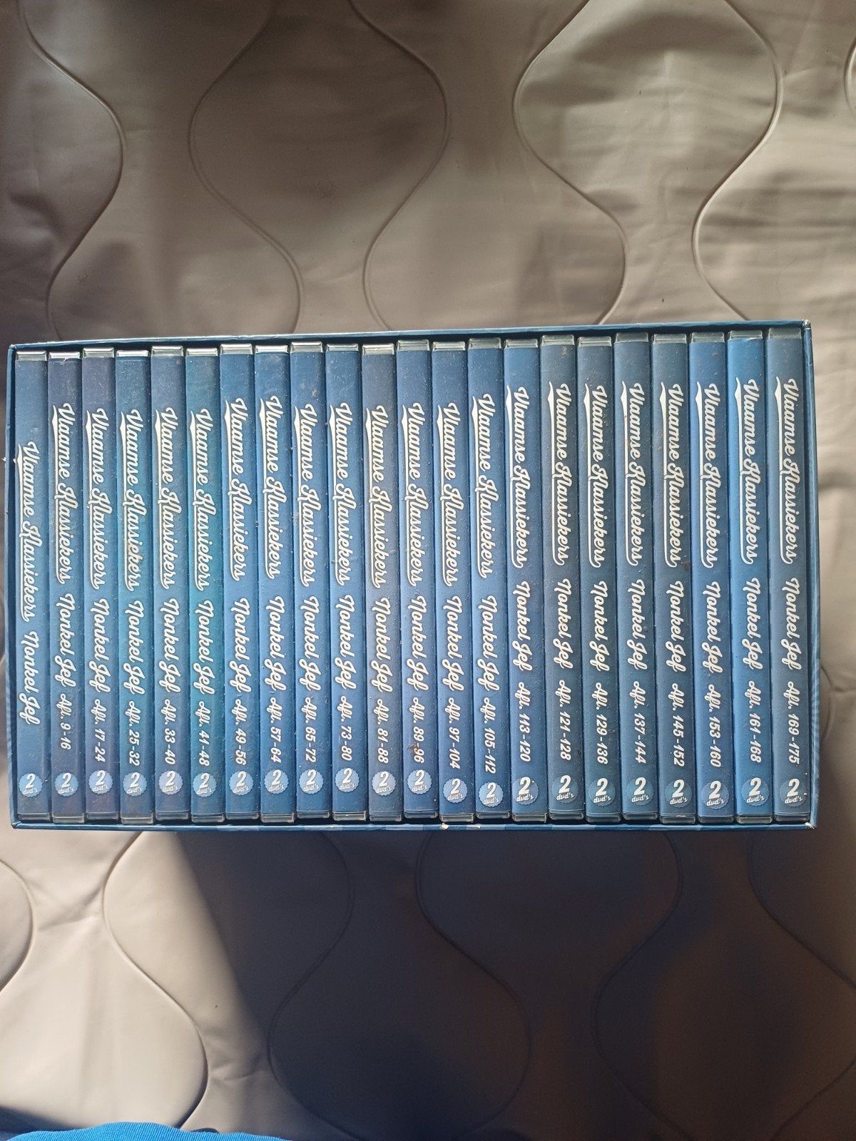 Nonkel Jef DVD box (de volledige serie), Ophalen