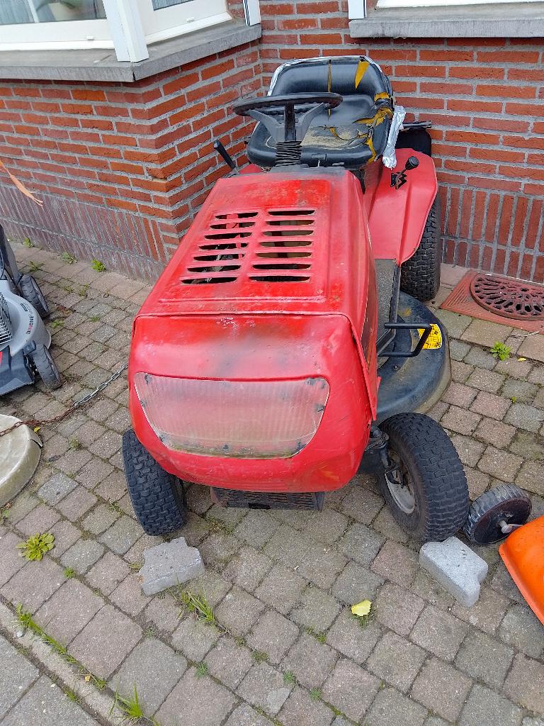 Zitmaaier 2 stuk grasmaaier, Tuin en Terras, Zitmaaiers, Ophalen, Versnellingen