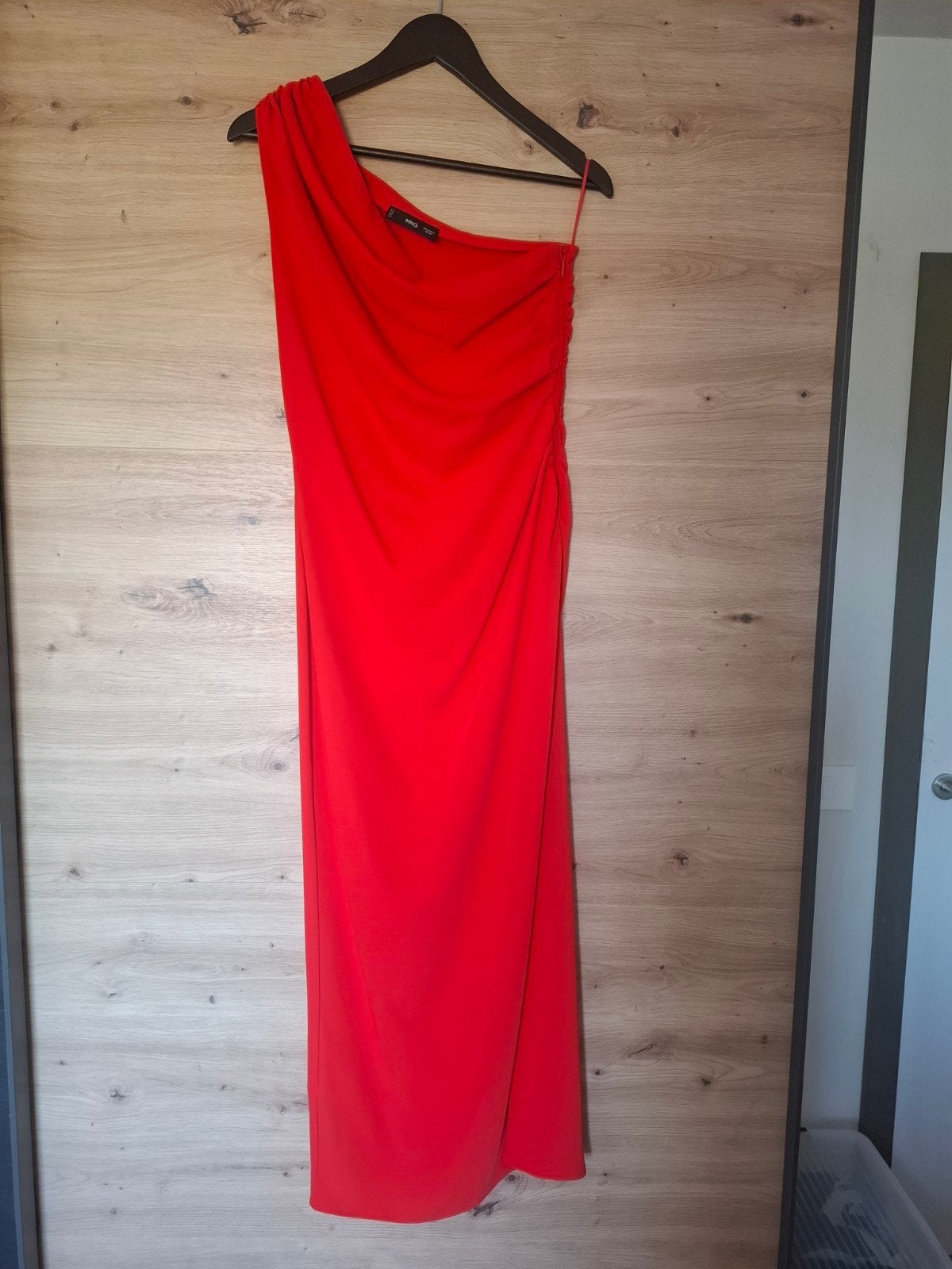 Prachtige jurk, Kleding | Dames, Gelegenheidskleding, Overige typen, MNG, Zo goed als nieuw, Rood