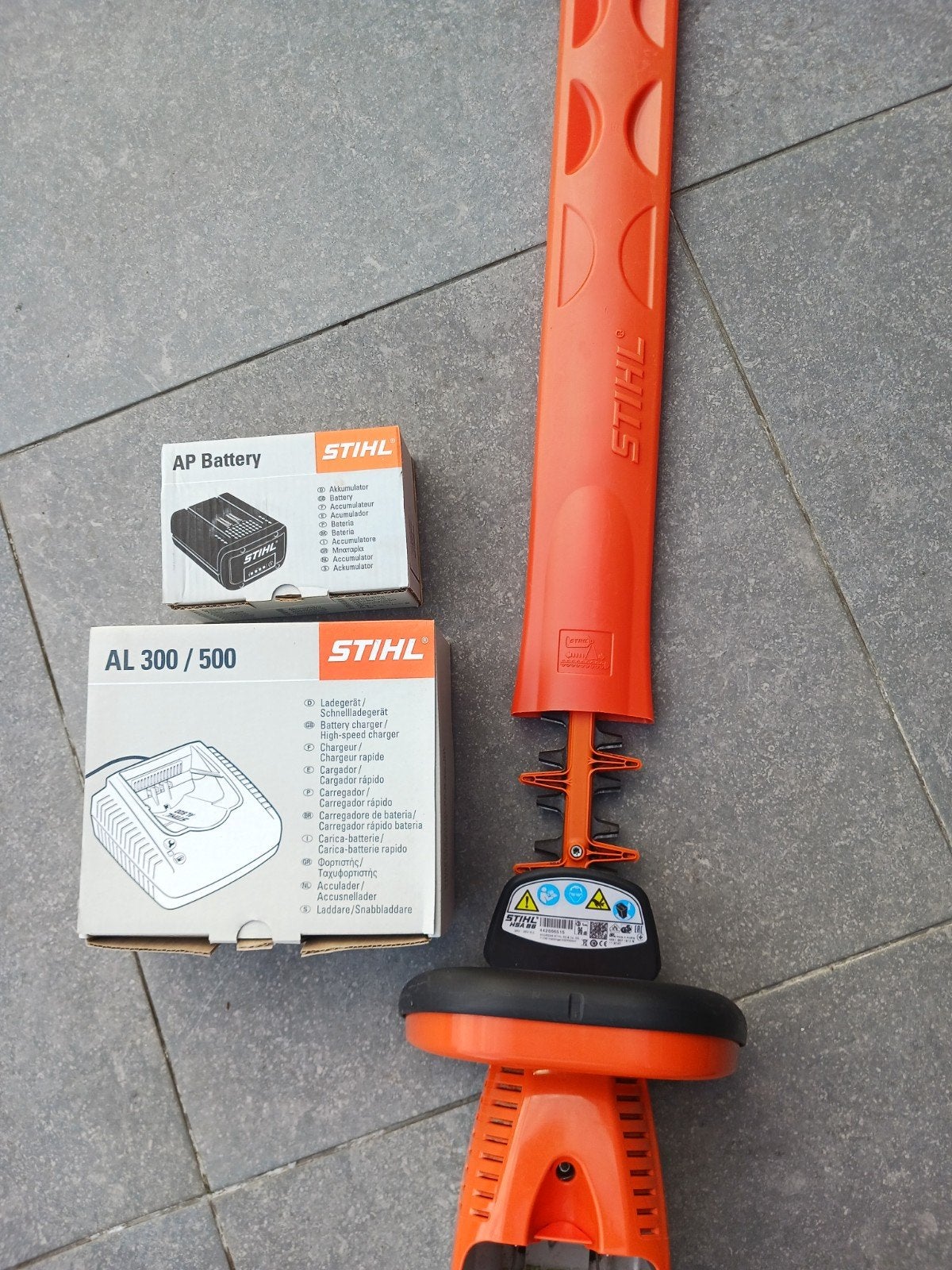 STIHL HSA 86 Complete Set (Heggenschaar + AP200 + AL300) – S, Ophalen, Accu