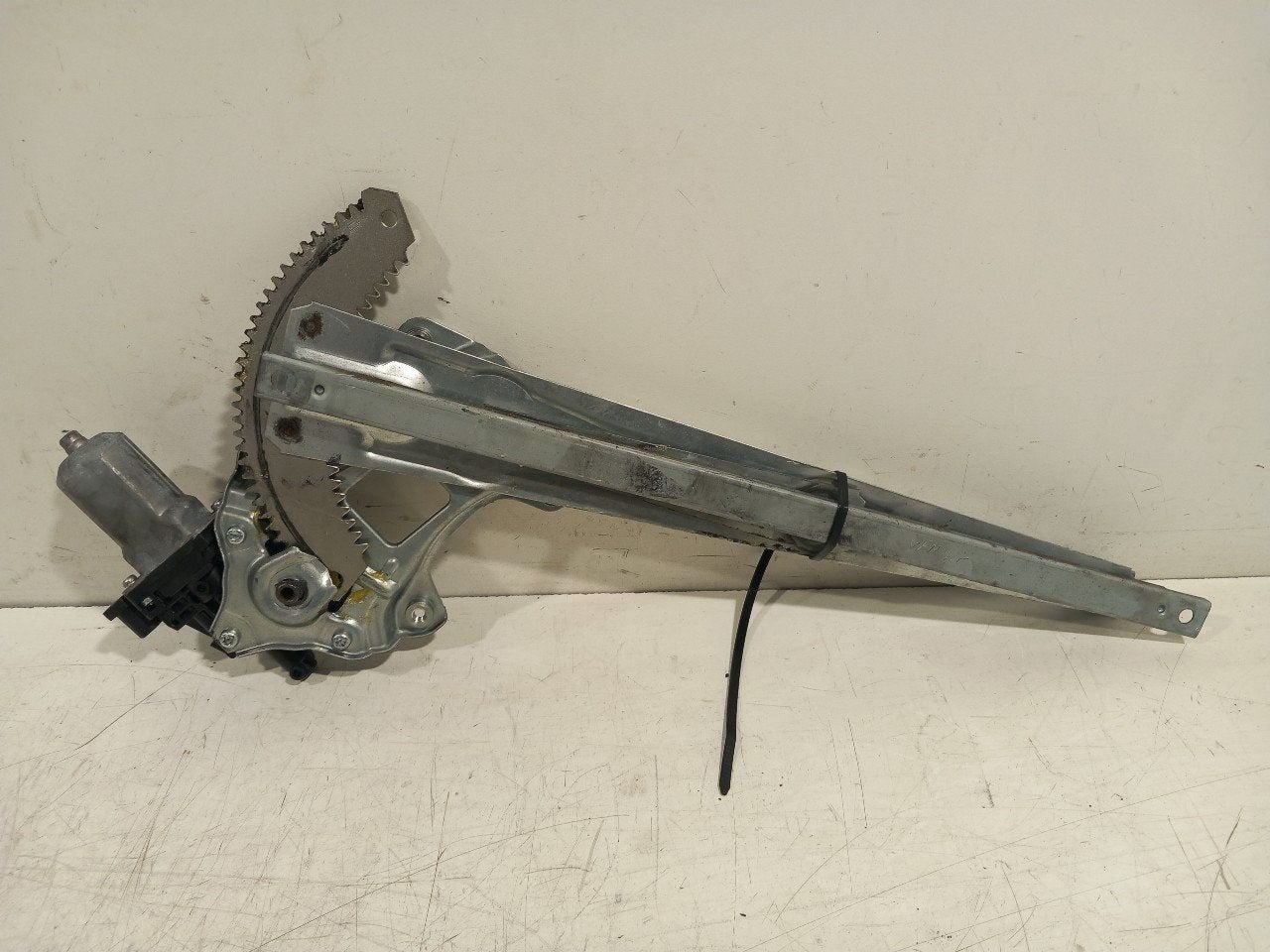 Raammechaniek elektrisch links voor Mitsubishi Eclipse, Onderdelen@venauto.nl, Van der Ven Autorecycling B.V., Gebruikt, Ettenseweg 76, 4706 PB Roosendaal, The Netherlands