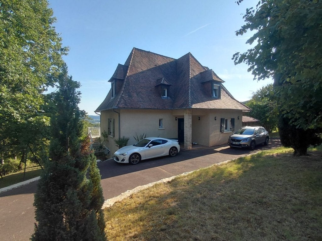Prachtig gemoderniseerd huis uit de Périgourdine, Immo, Trélissac, Frankrijk, 11 kamers, Woonhuis