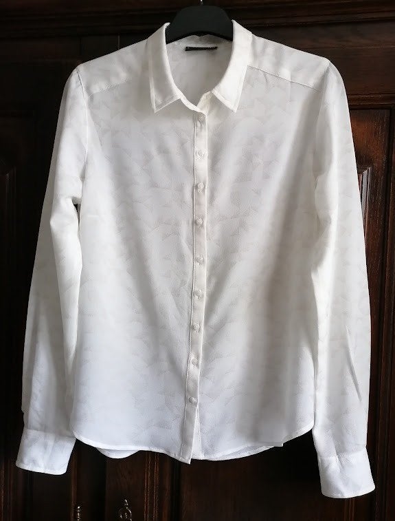 Beige bloes met motiefje en lange mouwen, 40, Kleding | Dames, Ophalen of Verzenden, Zo goed als nieuw, Beige