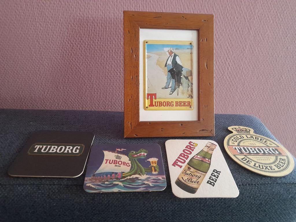 Tuborg kader en 4 viltjes, Verzamelen, Biermerken, Ophalen of Verzenden, Viltje(s)