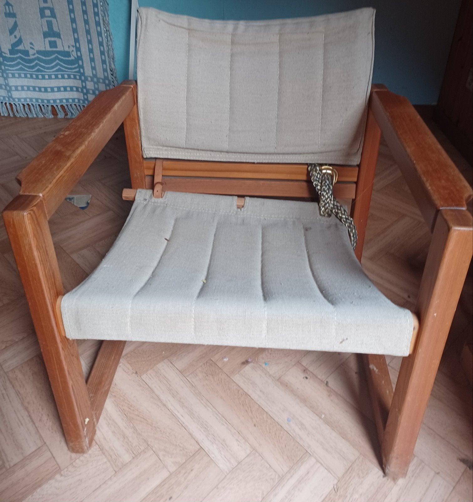 Fauteuil Ikea, Enlèvement