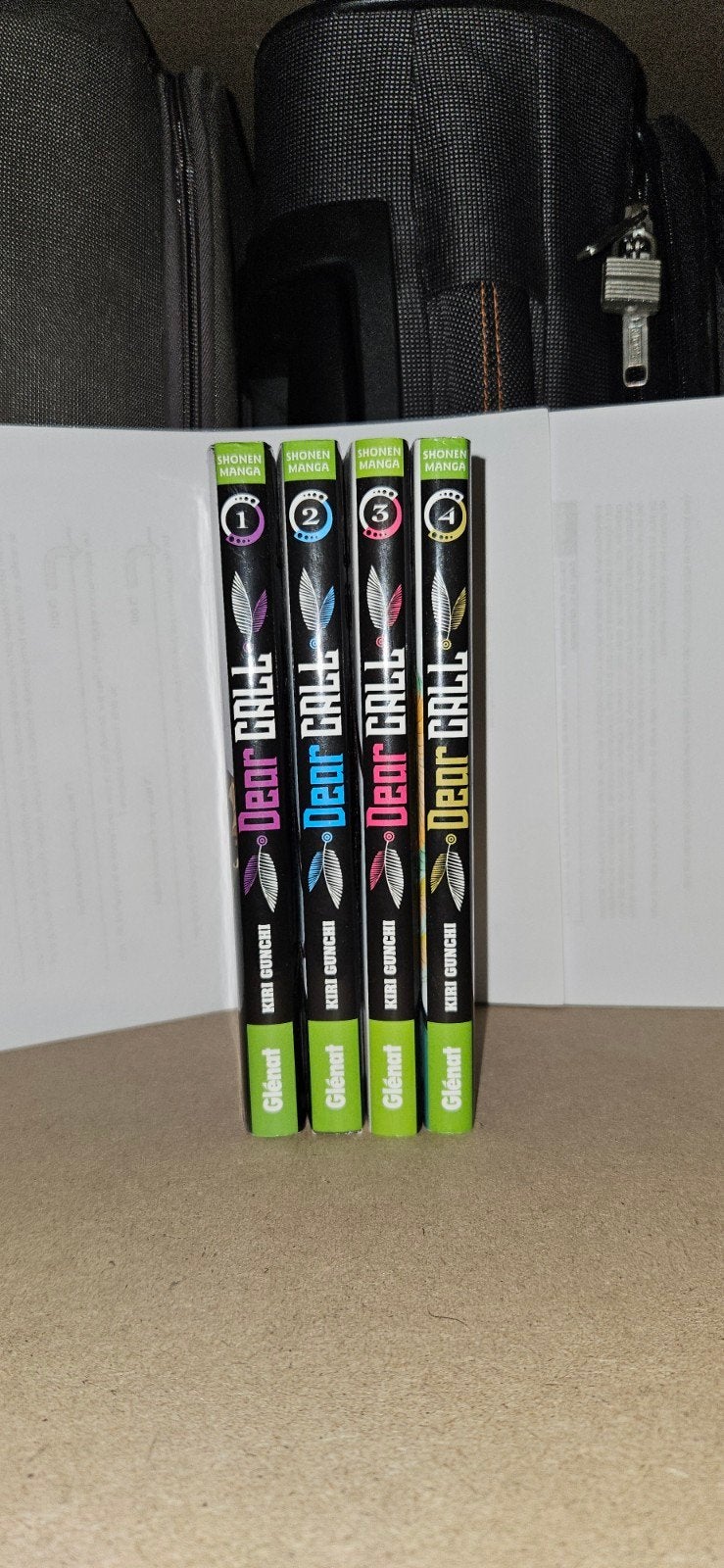 Manga Dear Call – Tomes 1 à 4 (lot complet uniquement), Enlèvement