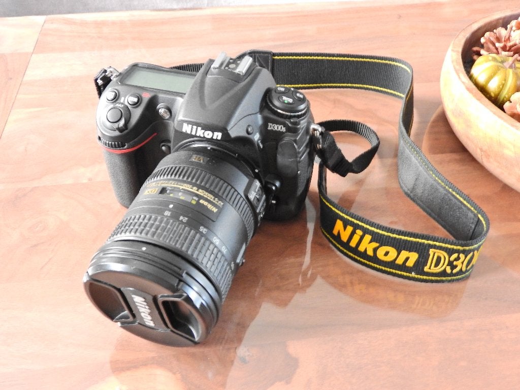 Nikon D300S met lens 18-200mm, TV, Hi-fi & Vidéo, 12 mégapixels, Manuel, Comme neuf, Enlèvement