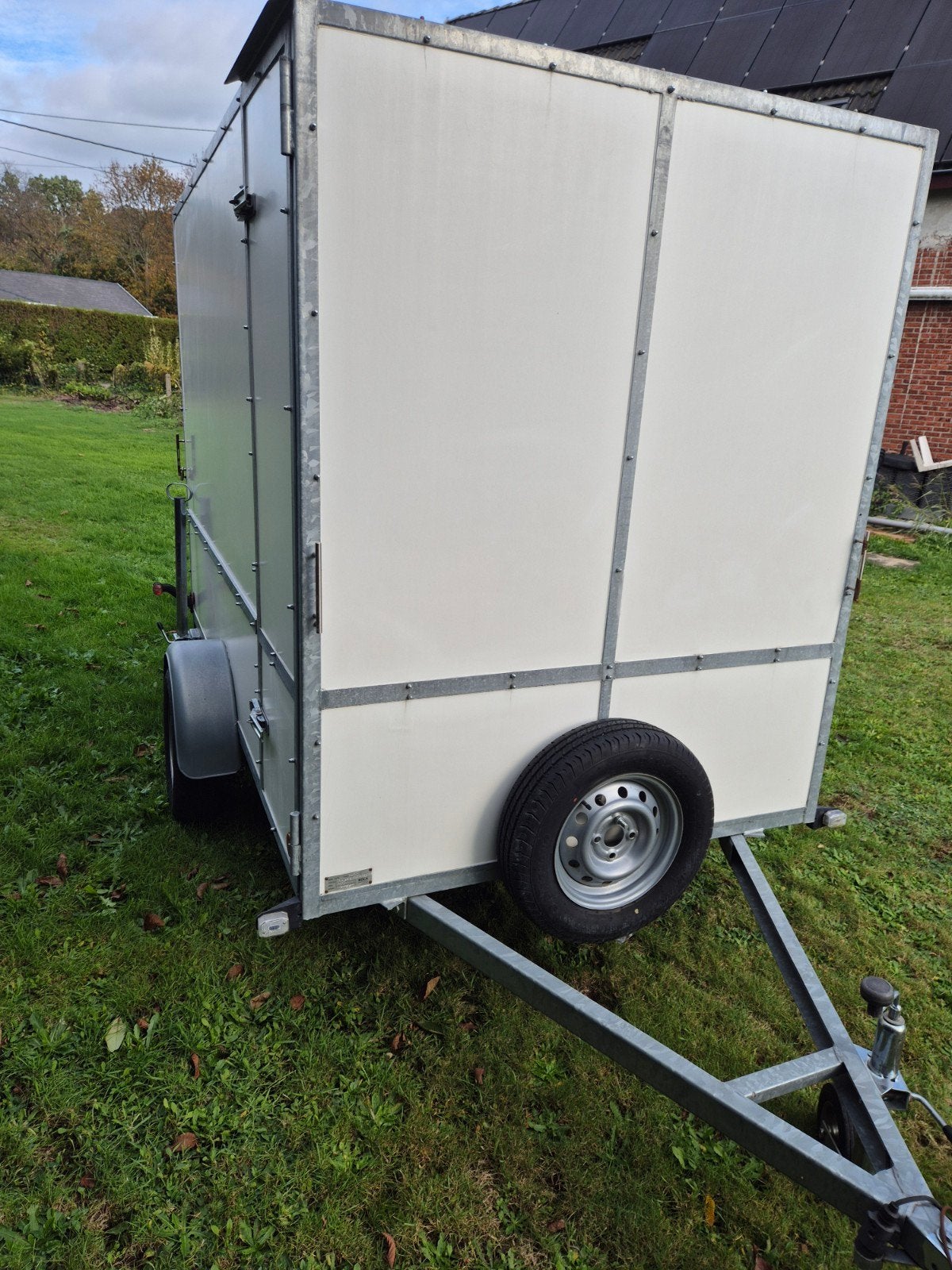 Zo goed als nieuwe witte 750kg aanhangwagen., Auto diversen, Ophalen, Zo goed als nieuw