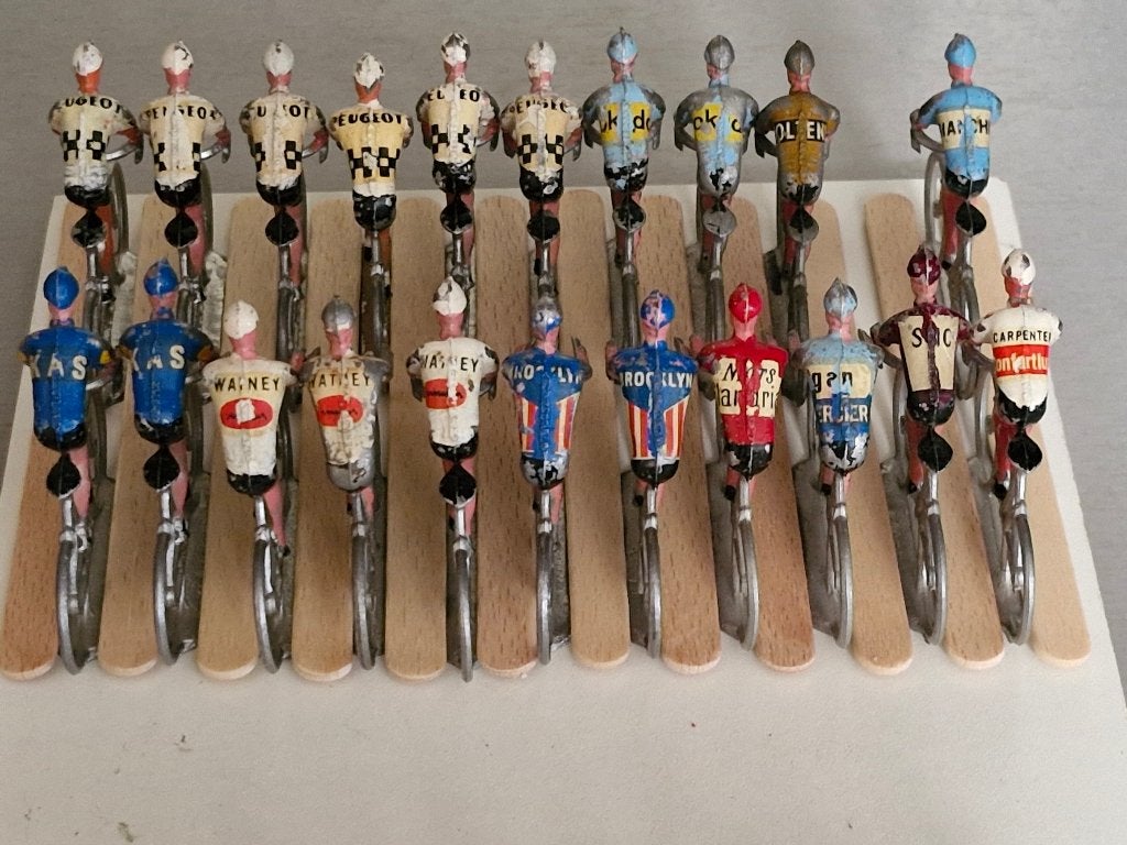 figurines type SALZA, Envoi
