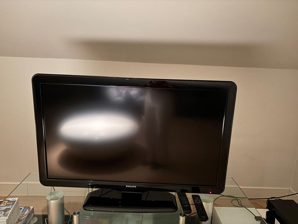 Philips flatscreen tv met afstandsbediening, Audio, Tv en Foto, Televisies, Ophalen, Zo goed als nieuw, Philips