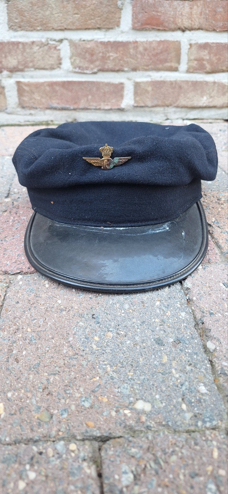 Ancienne Casquette SNCB, Collections, Enlèvement