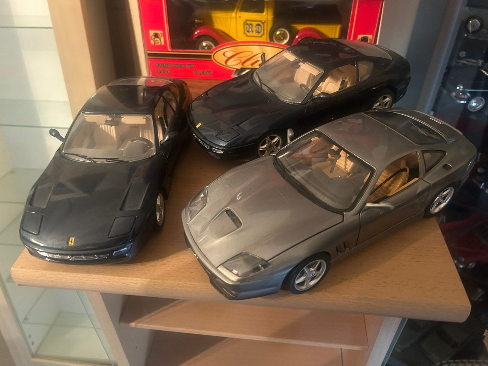Très belle Ferrari 456 25 e pièce, Hobby & Loisirs créatifs, Voitures miniatures | 1:18, Enlèvement, Comme neuf