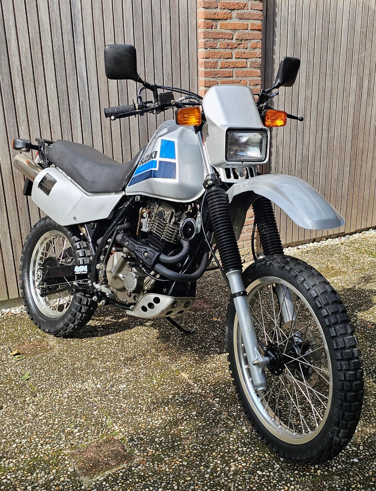 Suzuki DR600 uit 1986 met lage kilometerstand, Motoren, Sportuitlaat, Gebruikt, Particulier, Enduro