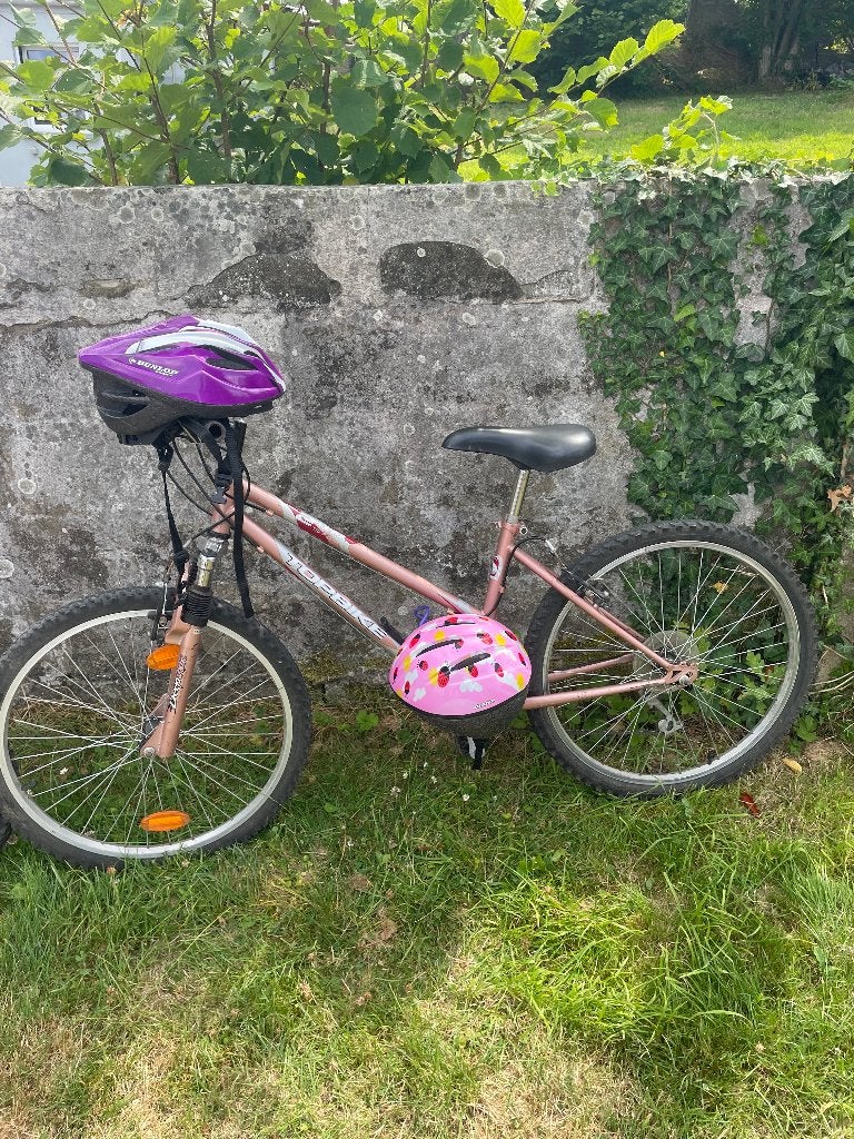 Vélo fille avec casque, Enlèvement, Utilisé, Frein à main