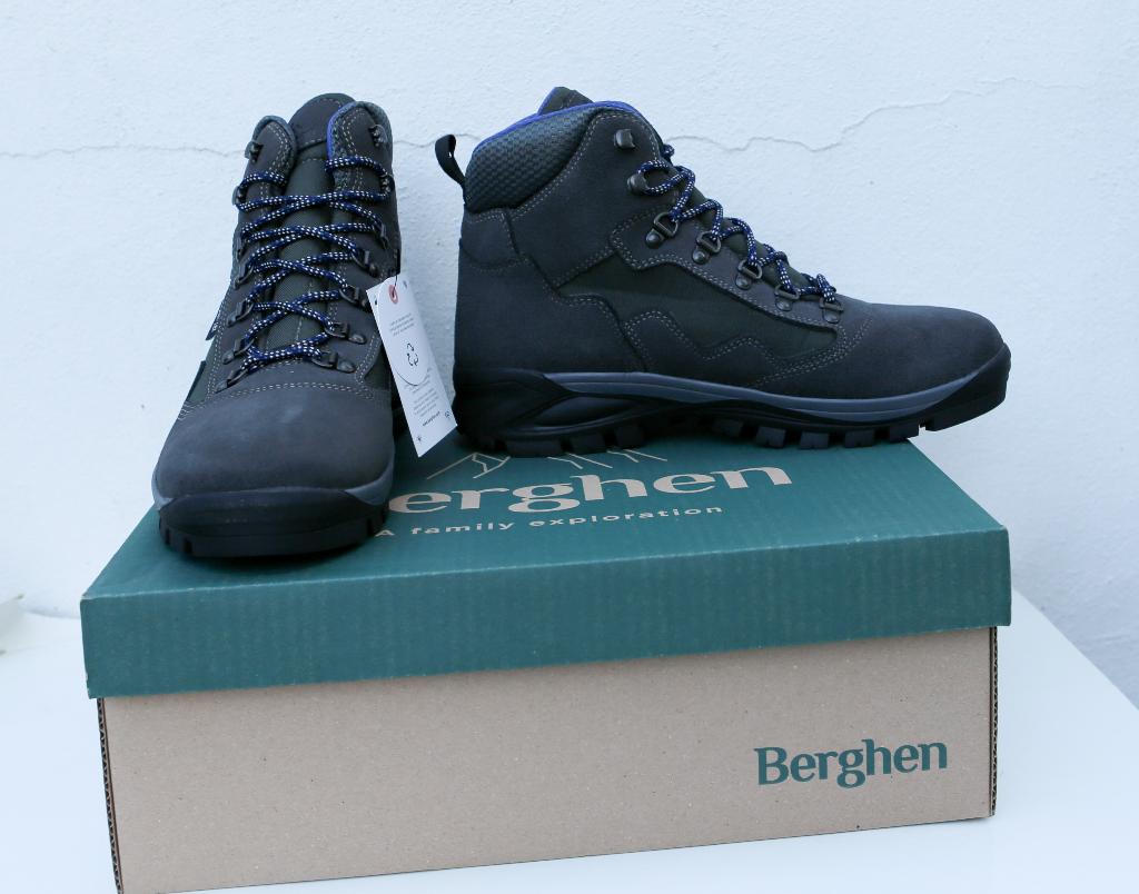 Berghen wandelschoenen - 44 - Nieuw, Kleding | Heren, Schoenen, Nieuw, Wandelschoenen, Ophalen of Verzenden