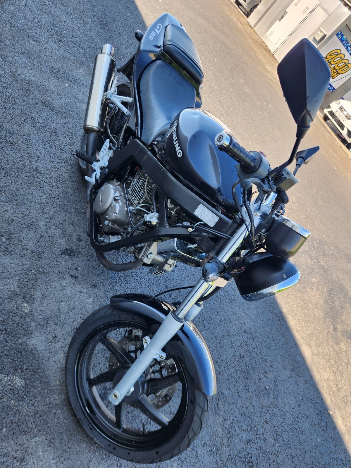 ​Hyosung GT 125 Comet V-Twin – 3.720 km – Pièces neuves !, Motos, Occasion, Permis Moto A1 minimum, 2 cylindres, Particulier