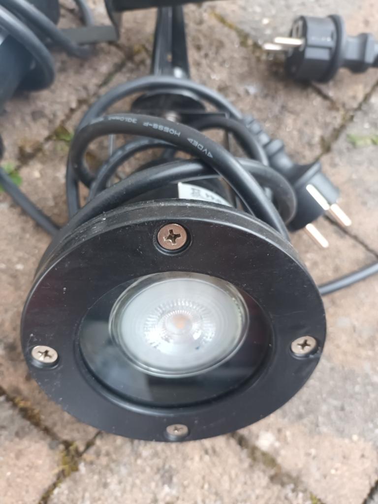 2 tuinlampen massive op electriciteit, Tuin en Terras, Ophalen