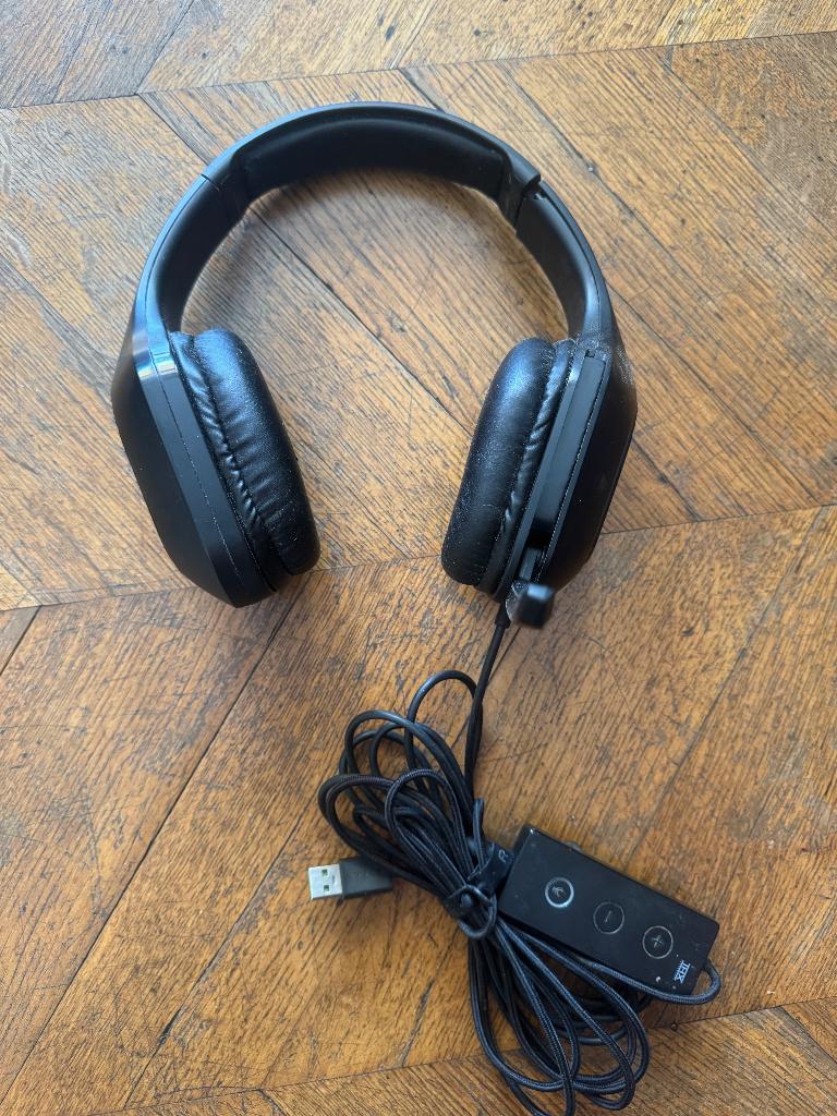Headset voor gaming, Computers en Software, Headsets, Ophalen, Gaming headset, Zo goed als nieuw, Trust