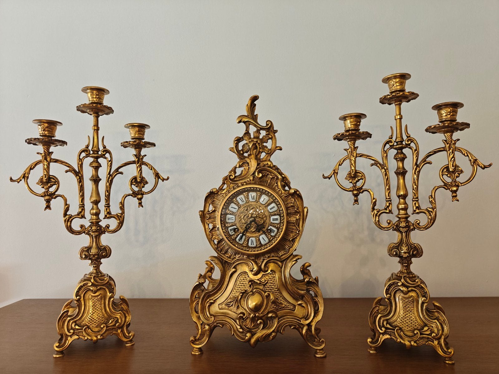 Italiaans verguld bronzen klokstel in Rococo-stijl — schouwk, Antiek en Kunst, Ophalen