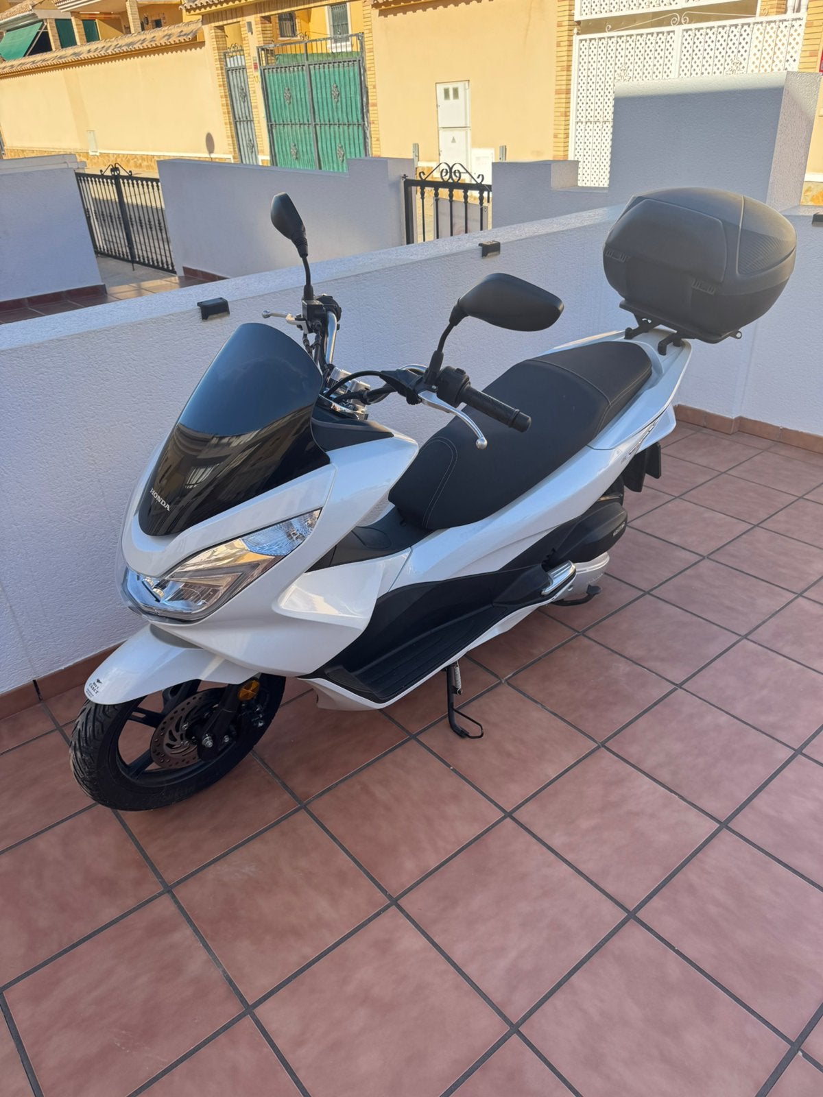 HONDA PCX in Torrevieja Spanje, Scooter, Gebruikt, Particulier, 125 cc