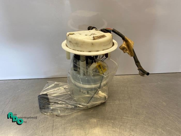 Pompe carburant électrique d'un Peugeot 206 PLUS (206 PLUS, Autos : Pièces & Accessoires, -, 3 mois de garantie, Utilisé, -