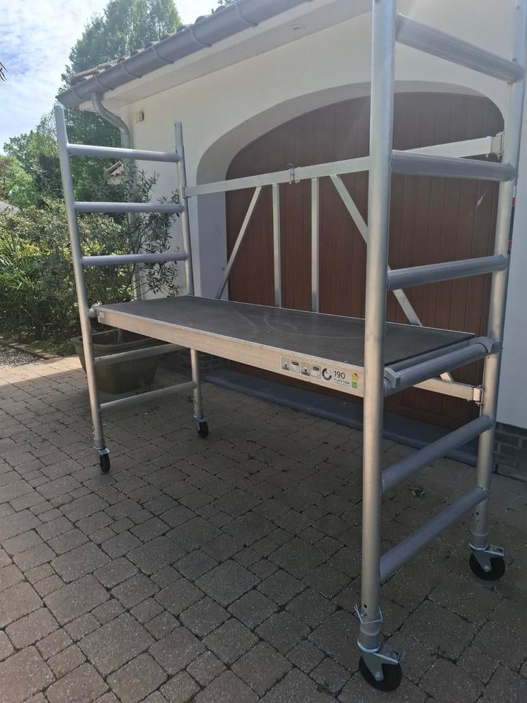 Steiger 1,9m breed, 1,9 hoog, Doe-het-zelf en Bouw, Ophalen, Zo goed als nieuw, Rolsteiger of Kamersteiger, Minder dan 2 meter