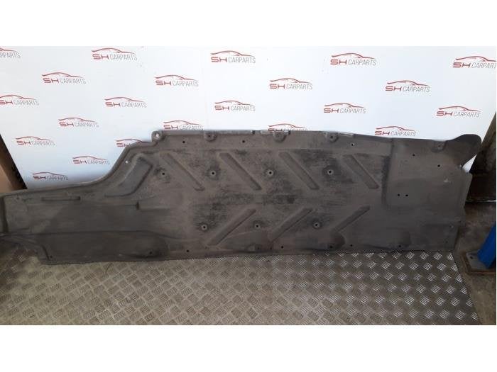Plaque de protection sol d'un Mercedes B-Klasse, 3 mois de garantie, Utilisé, -, -