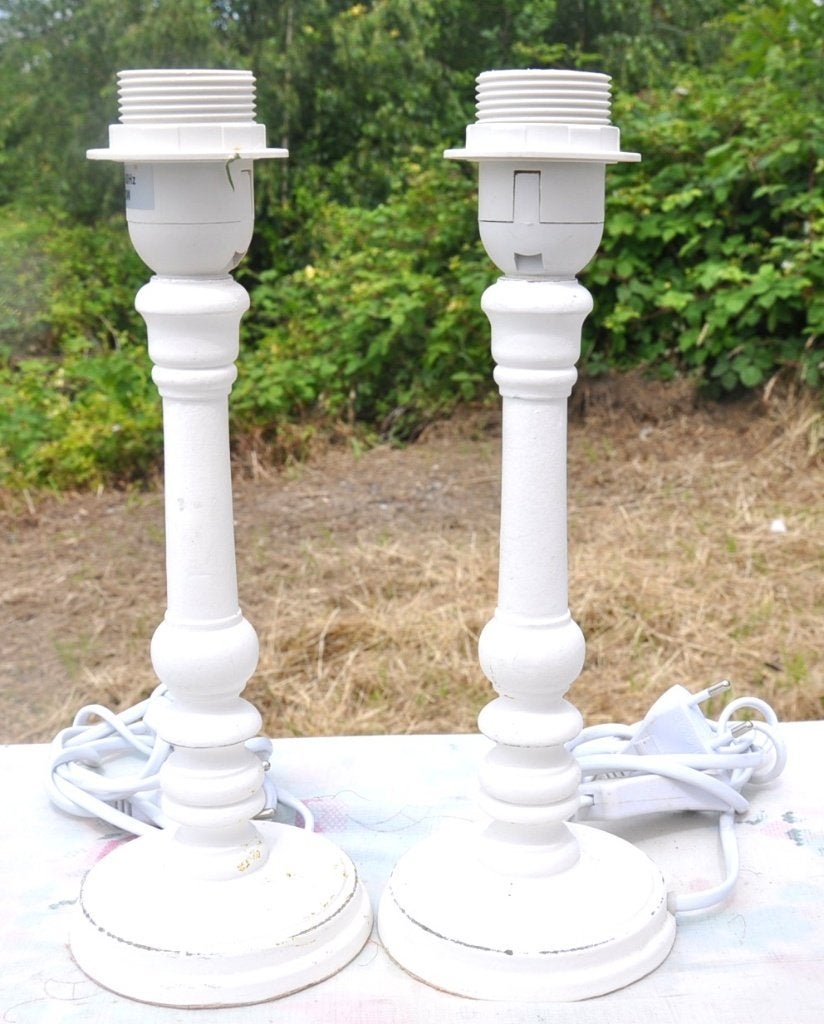 2 pieds de lampe en bois peint blanc, Antiquités & Art, Enlèvement ou Envoi