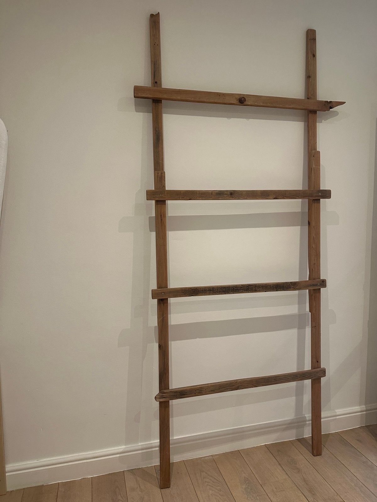 Houten rek / ladder, Huis en Inrichting, Woonaccessoires | Wandplanken en Boekenplanken, Ophalen, Zo goed als nieuw
