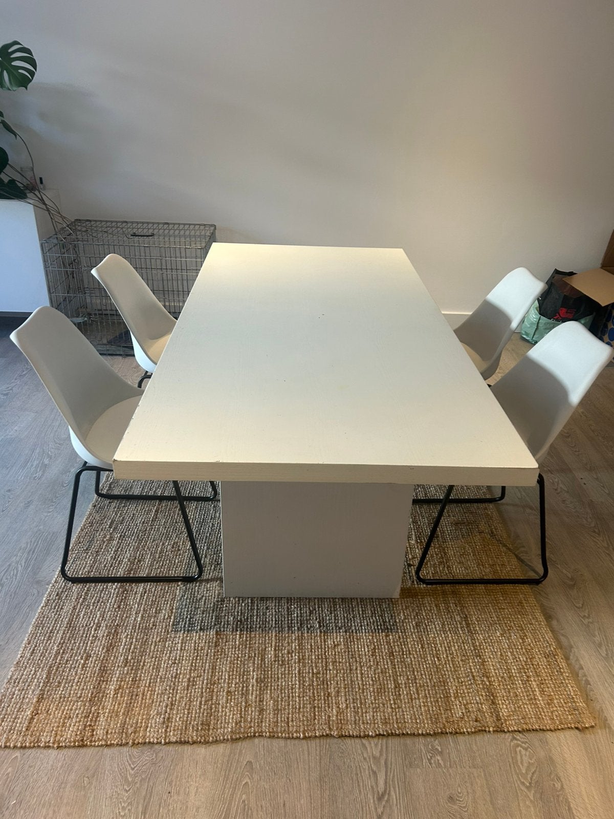 Witte houten tafel met 4 stoelen, Huis en Inrichting, Ophalen, Gebruikt
