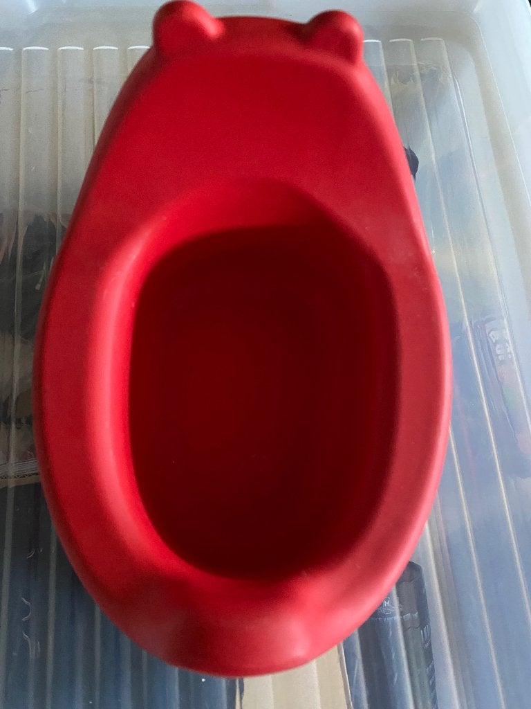 Rood plaspotje merk Liewood, Enlèvement