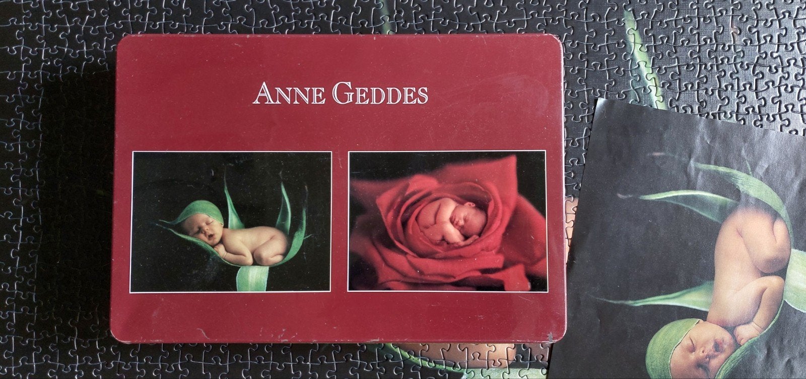doos met 2 puzzels van 1000 stuks. baby's van Anne Geddes, Hobby en Vrije tijd, Denksport en Puzzels, Gebruikt, Legpuzzel, 500 t/m 1500 stukjes