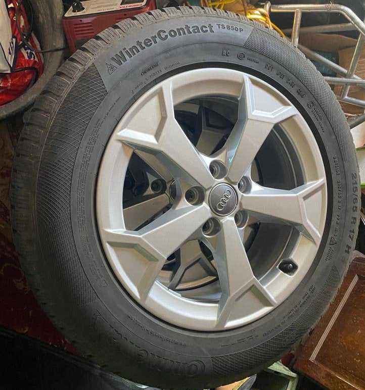 4 Jantes d’origine avec pneus en tres bon état pour Audi Q3, Enlèvement, Jante(s)