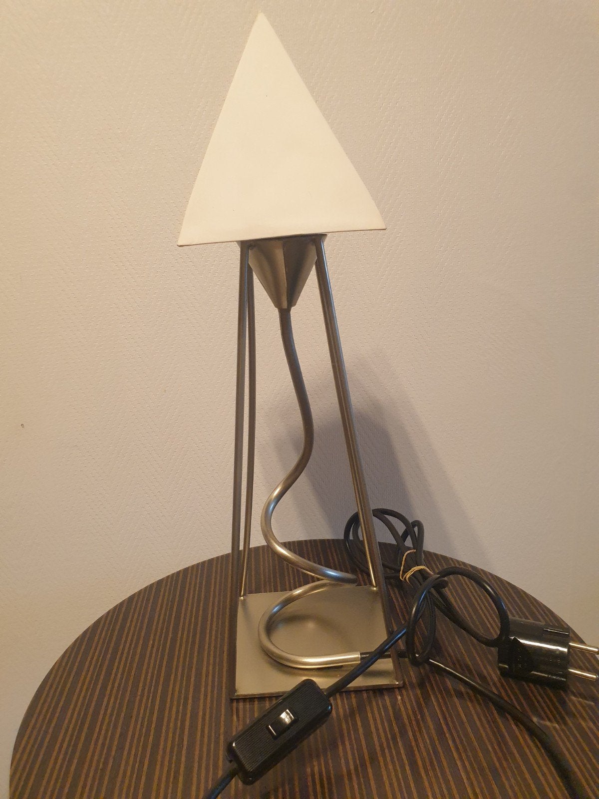 tafellamp uit de jaren '90, Ophalen