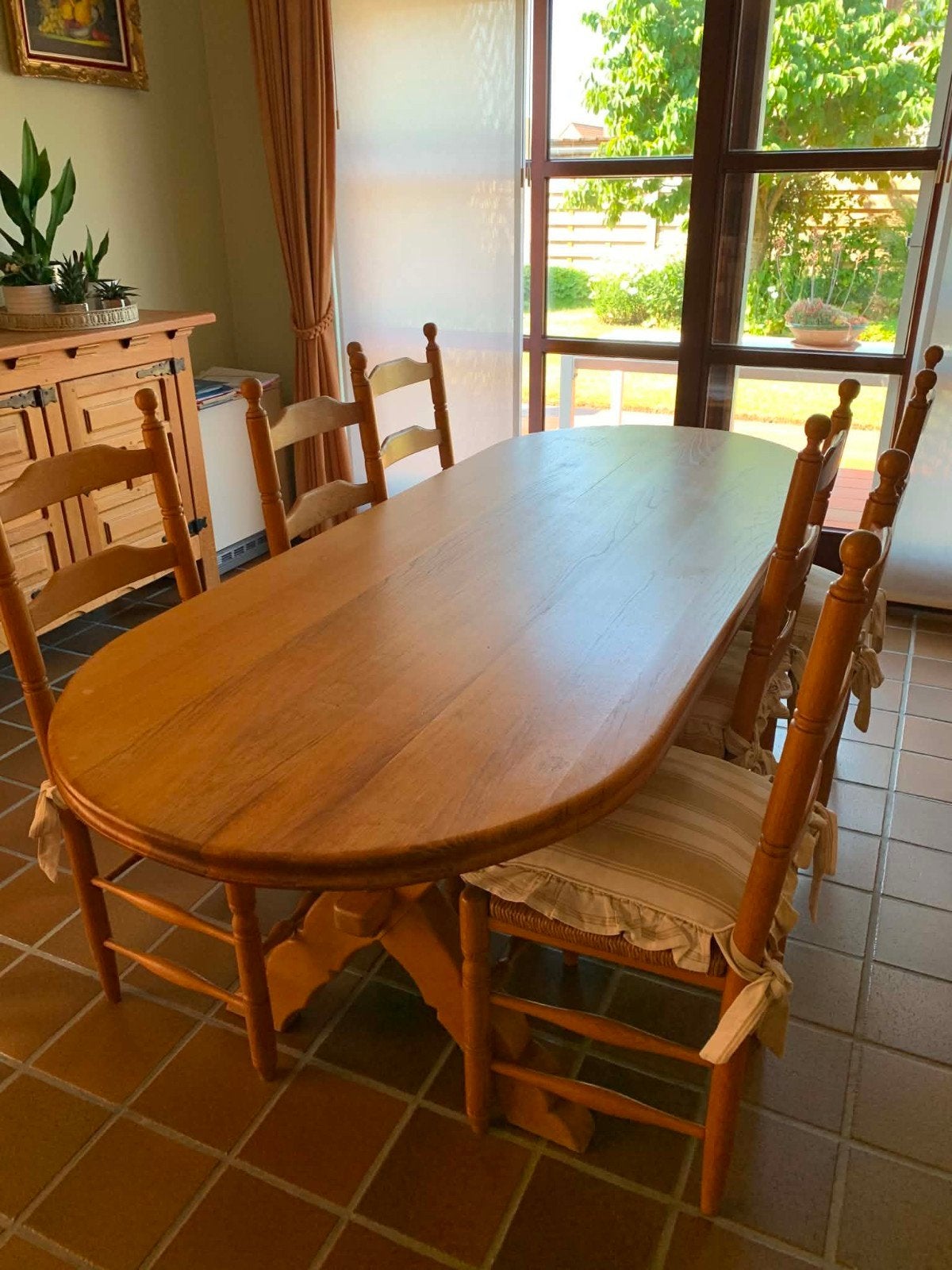 Eettafel in vol eik + stoelen

Ovale eettafel me, Ophalen