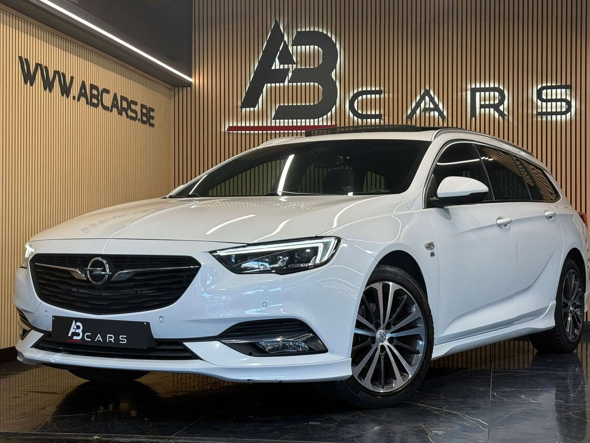 Opel Insignia SPORTS TOURER * BOITE AUTO * (automatique), Achat, 139 g/km, Euro 6, 5 portes
