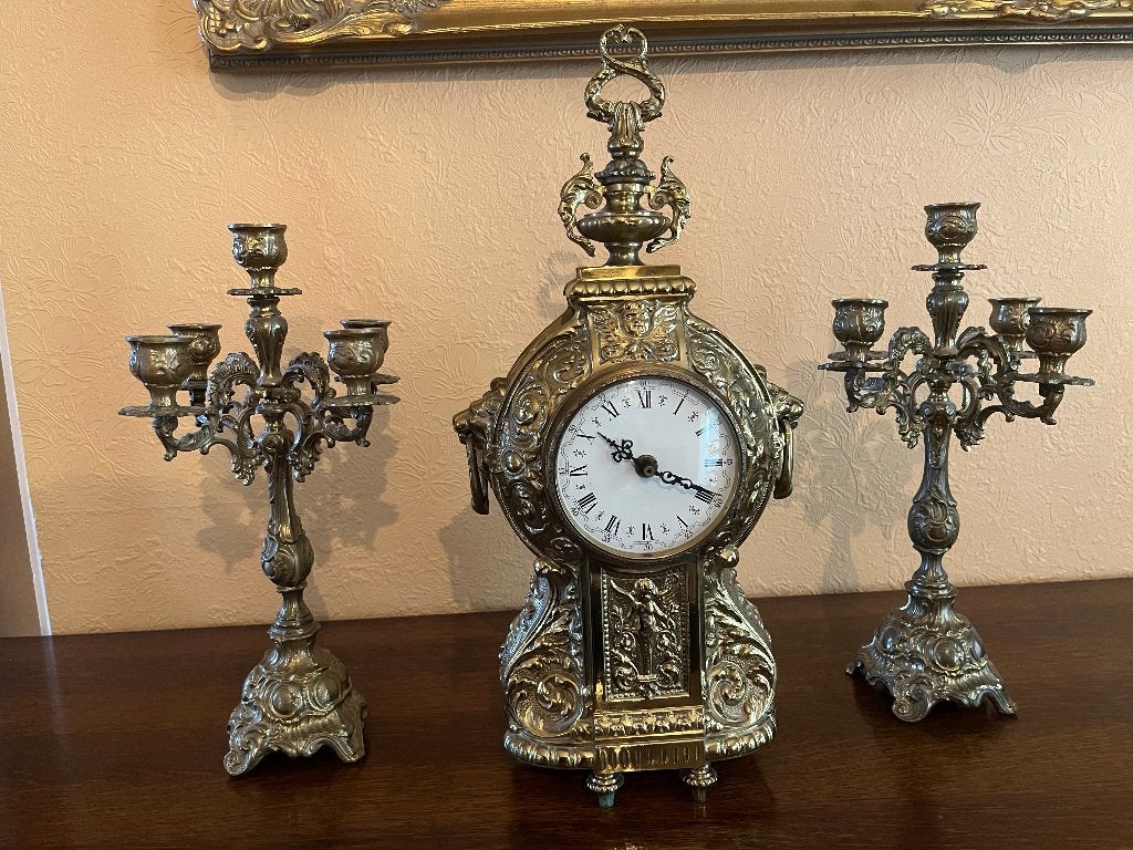 horloge vintage avec chandeliers, Antiquités & Art, Enlèvement